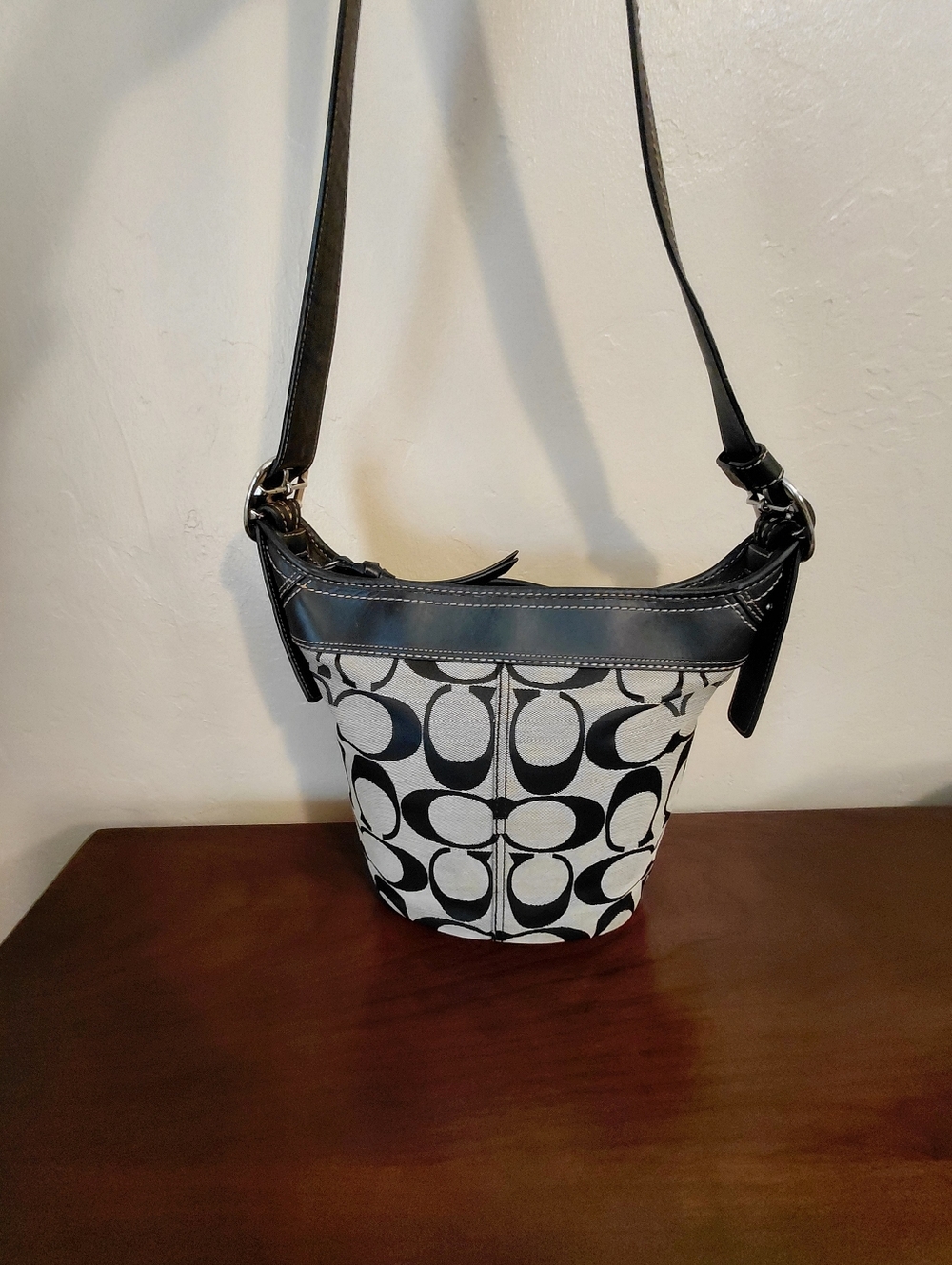 Coach Bleecker Signature Bucket Shoulder Bag, F13358. Black & Gray. - Picture 9 of 13
